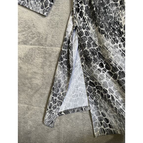 Chico’s Travelers Tunic XL Asymmetric Silver Metallic Animal Print Stretch Boho - Picture 3 of 12